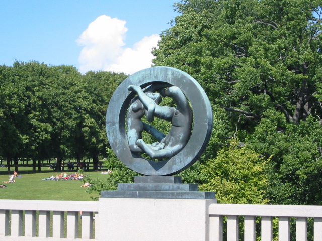 circular statue