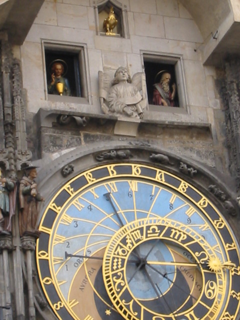clock closeup apostles