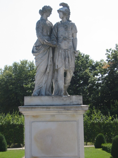 garden grounds statue