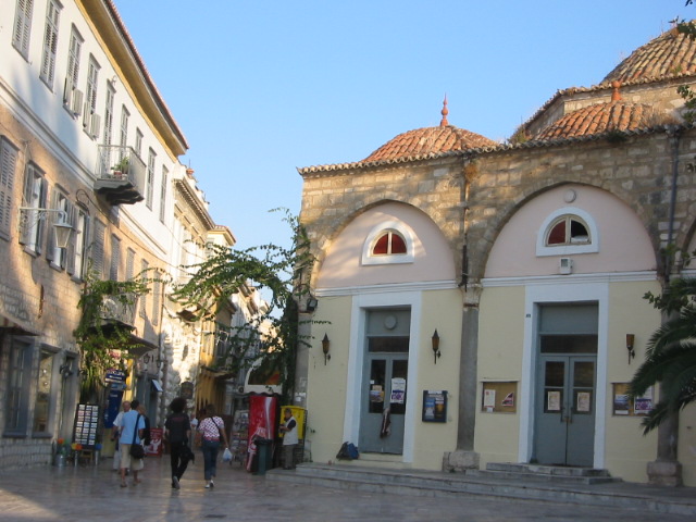 bldg in square