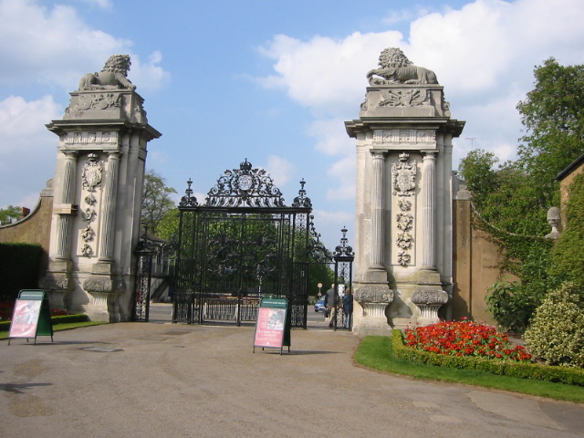 side gates