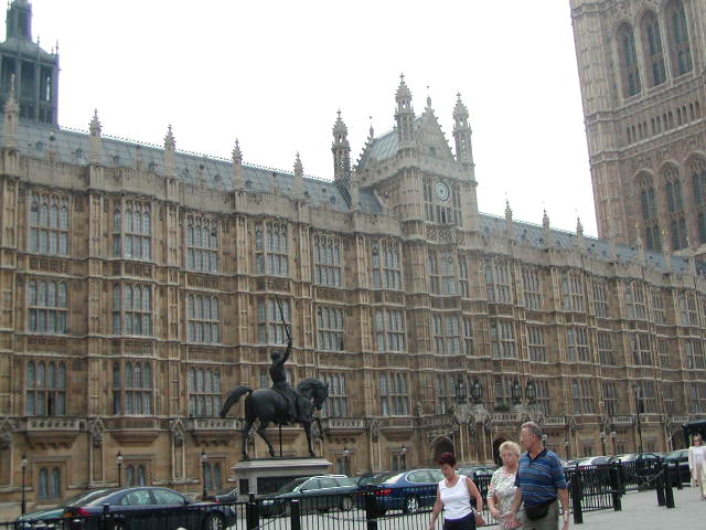 middle of Parliament bldgs