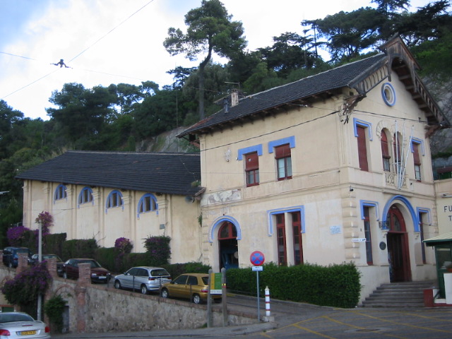 funicular bldg