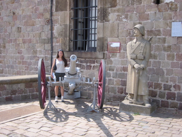 little guns at Castell